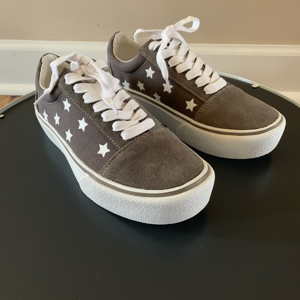 Steve Madden Star Sneakers ⭐️